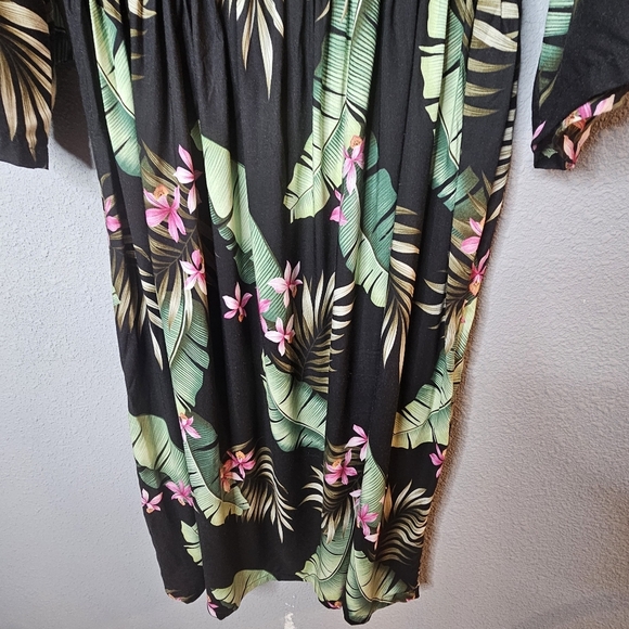Jade Fashions Authentic Hawaiian Dress Size 2XL Half Bell Sleeve Tropical Floral - Picture 8 of 9